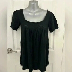 Jacob Black,  Knit, Short-Sleeved Shirt with embroidery pattern, Sz Small